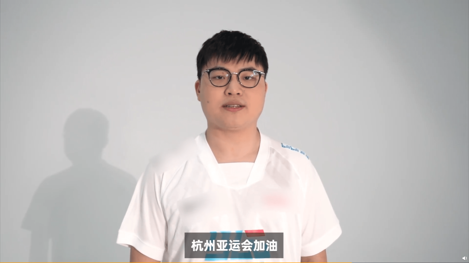 关于官方:Uzi或将提前见分晓的信息 关于官方:Uzi或将提前见分晓的信息